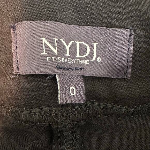 NYDJ Black Pull On Cuffed Shorts Womens Size 0 Cotton Twill Denim Slimming - Picture 6 of 7